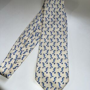Burberry London Men's Tie Dolphin Logo Ivory Silk 4" x 60"